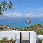 Hill Club Naxos Villa *