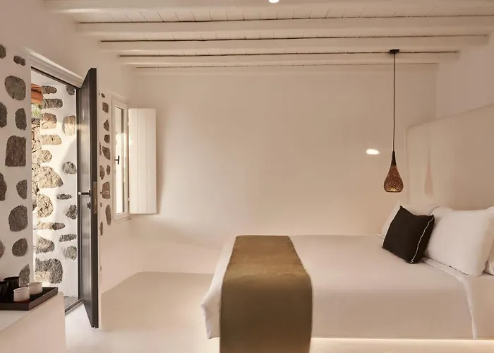 Hill Club Naxos * Pláka