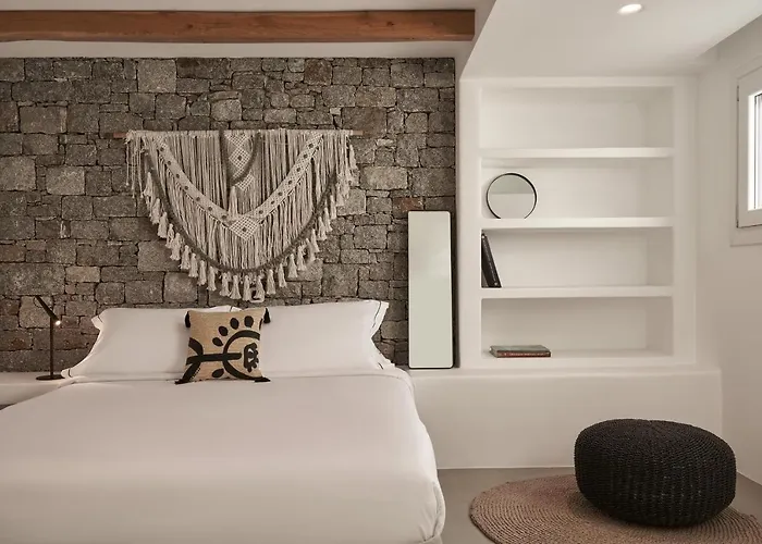 Hill Club Naxos Pláka