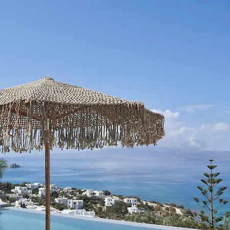 Hill Club Naxos Плака