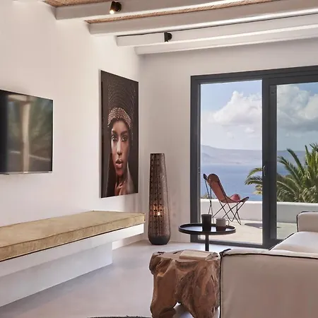 Hill Club Naxos * Плака